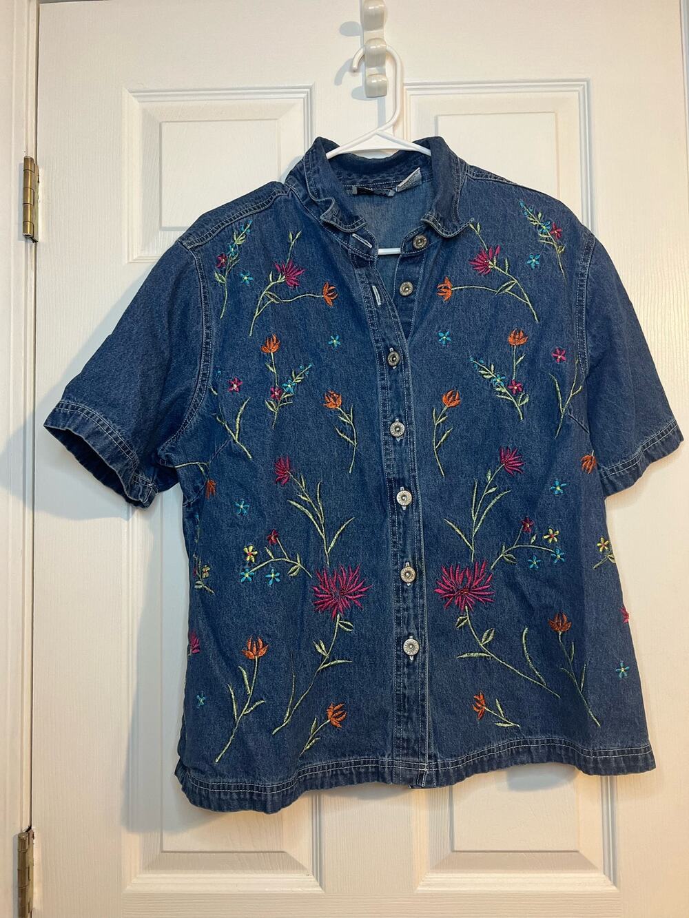 Studio West Floral Embroidered Denim Button Down Short Sleeve Sz: 1X